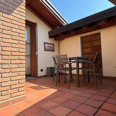 Casa Ceruti Bed and Breakfast Villa Guardia Exteriör bild