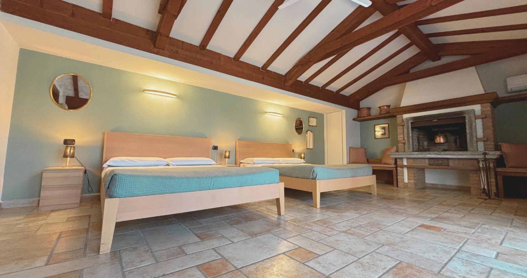 Casa Ceruti Bed and Breakfast Villa Guardia Exteriör bild