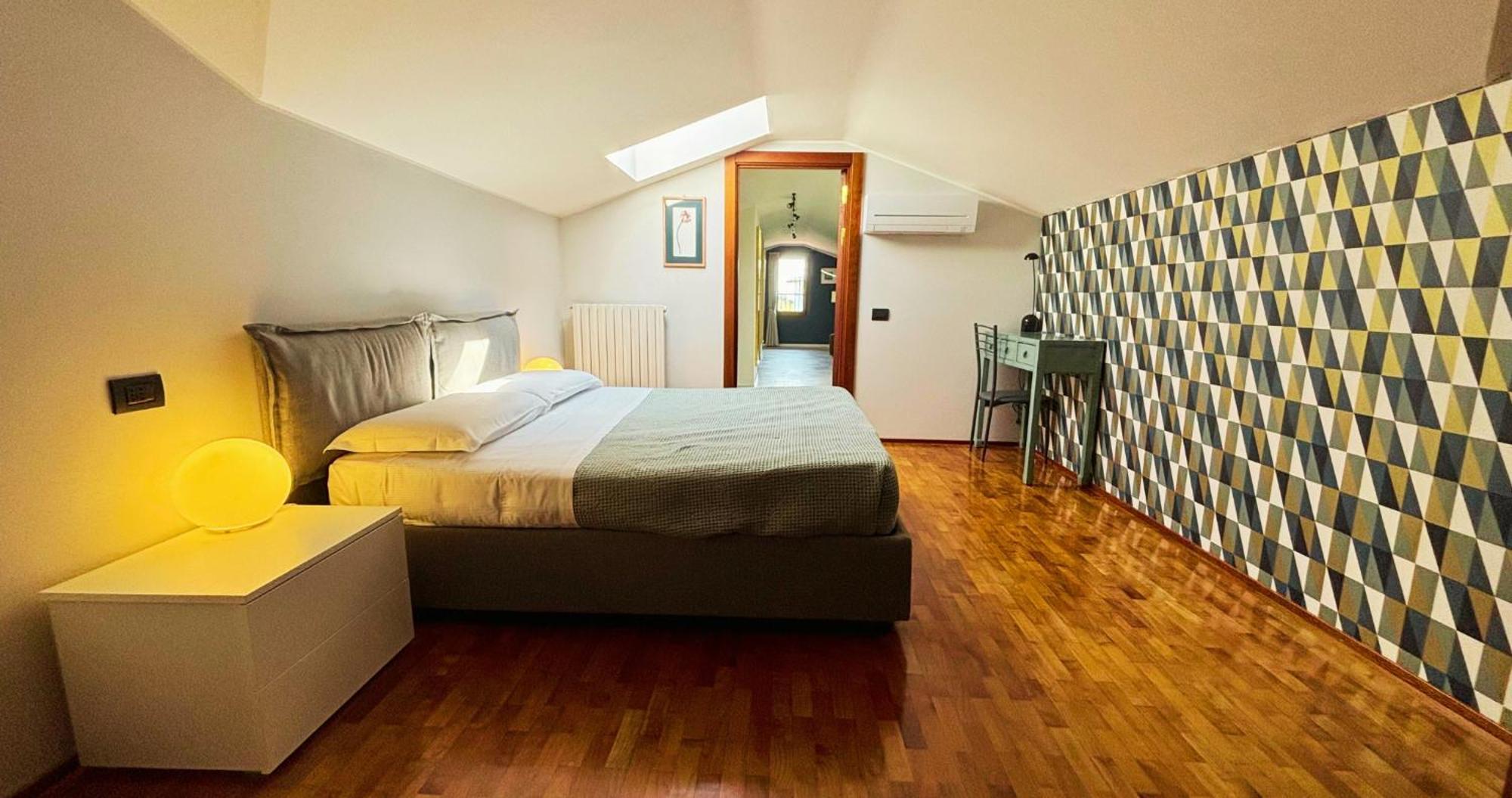 Casa Ceruti Bed and Breakfast Villa Guardia Exteriör bild