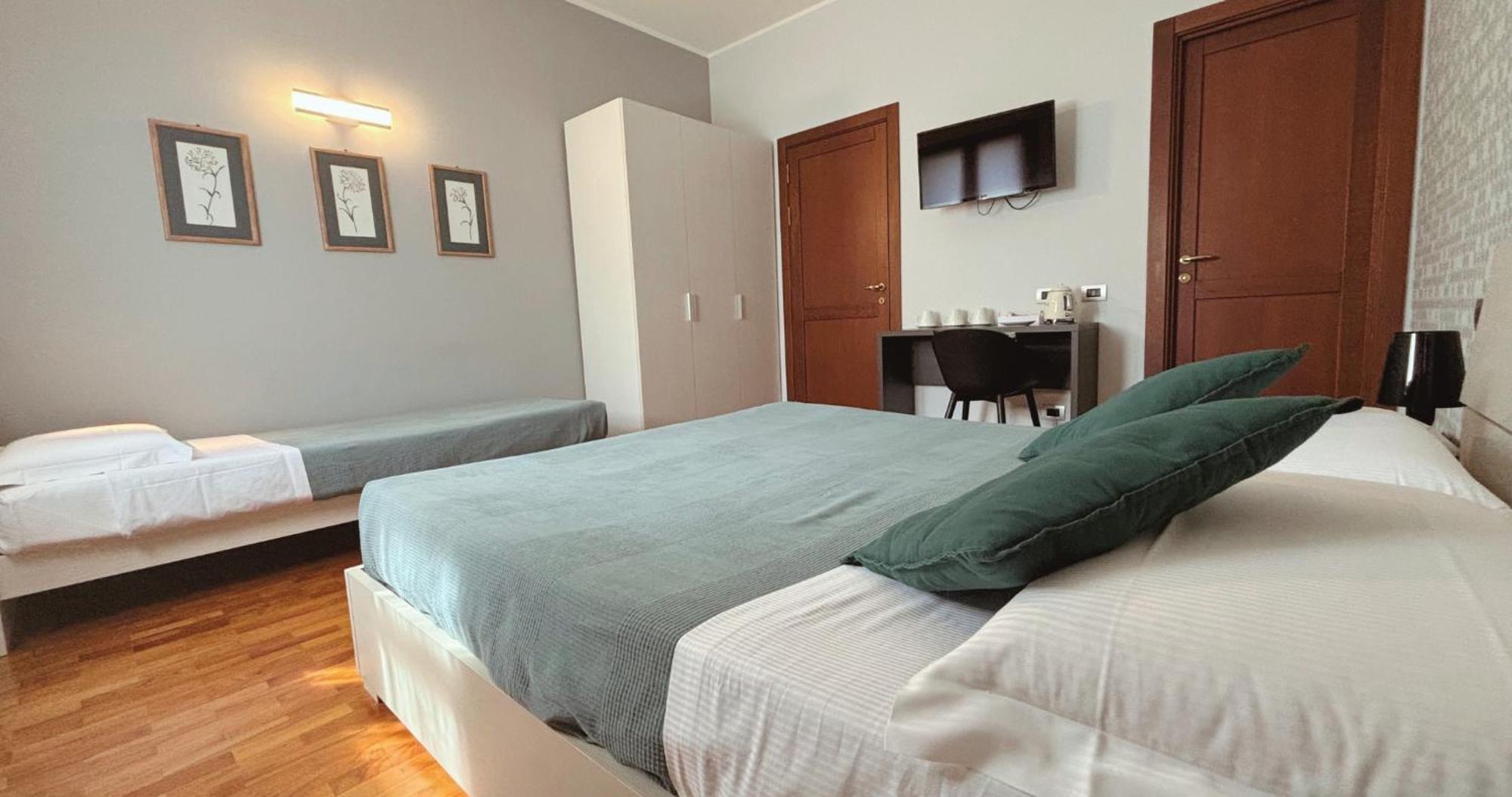 Casa Ceruti Bed and Breakfast Villa Guardia Exteriör bild